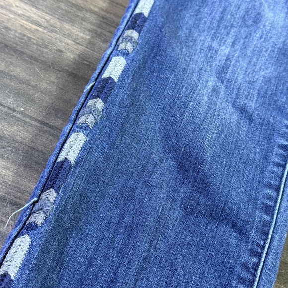 Westport Signature Fit Skinny Jeans Women's Size 10 Blue Embellished Side Detail - Picture 4 of 4